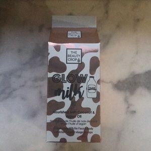 Glow Milk liquid highlighter